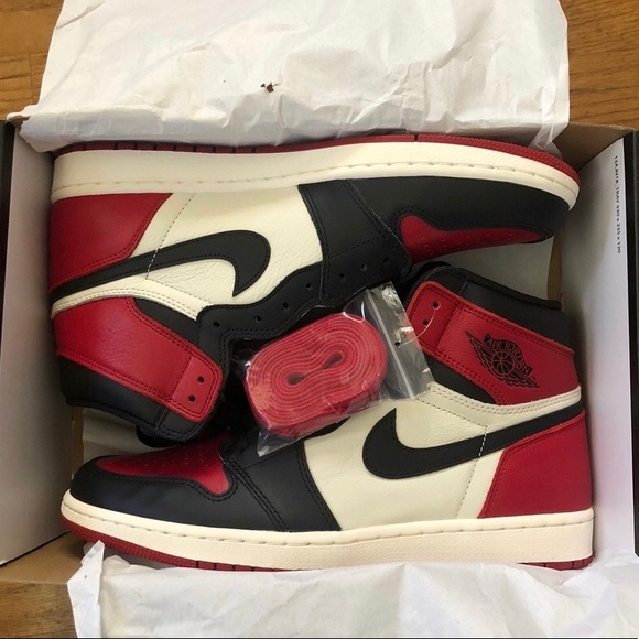 Jordan 1 Bred Toe - Picture 2 of 6